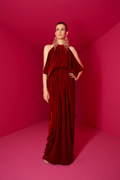 فستان مخمل باللون البرغندي من ألكسي مابيل Alexis Mabille