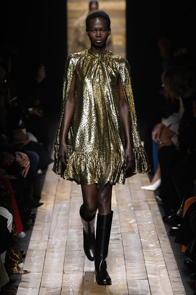 فستان ميتاليك ذهبي من مايكل كورس Michael Kors