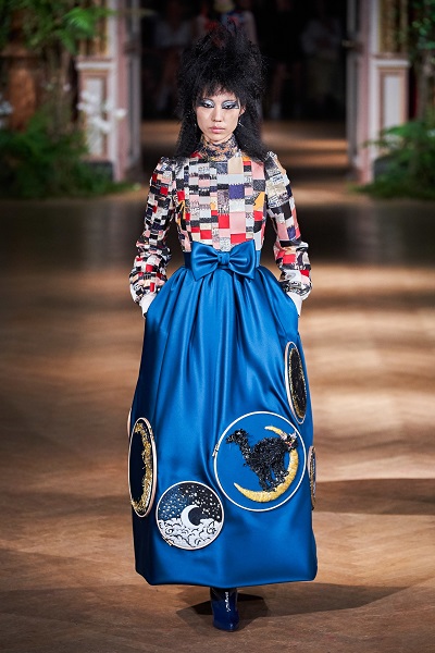 حزام على شكل عقدة من فيكتور اند رولف Victor&Rolf