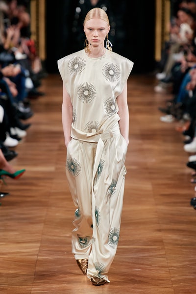 جمبسوت جرير باللون البيج والطبعات الأنيقة من ستيلا ماكارتني Stella McCartney