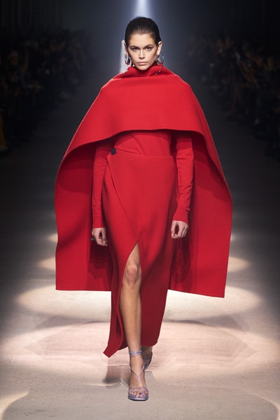كاب باللون الأحمر من جيفنشي Givenchy