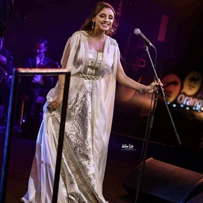 المطربة أنغام بإطلالة بالقفطان
