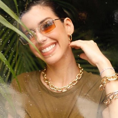 القطع ذات السلاسل الذهبية الضخمة Chunky Jewellery آخر صيحات مجوهرات هذا الموسم