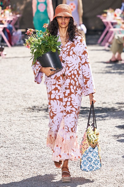 من عرض كيت سبيد Kate Spade لربيع 2020