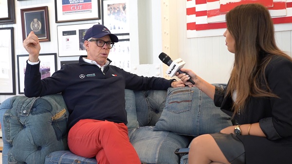 مراسلة سيدتي سارة مرتضى في لقاء مع المصمم تومي هلفيغر Tommy Hilfiger