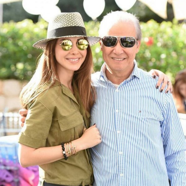 نانسي عجرم ترتدي أساور Juste un clou  من كارتييه Cartier