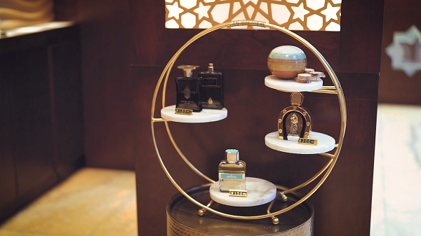 عطور العربية للعود الراقية