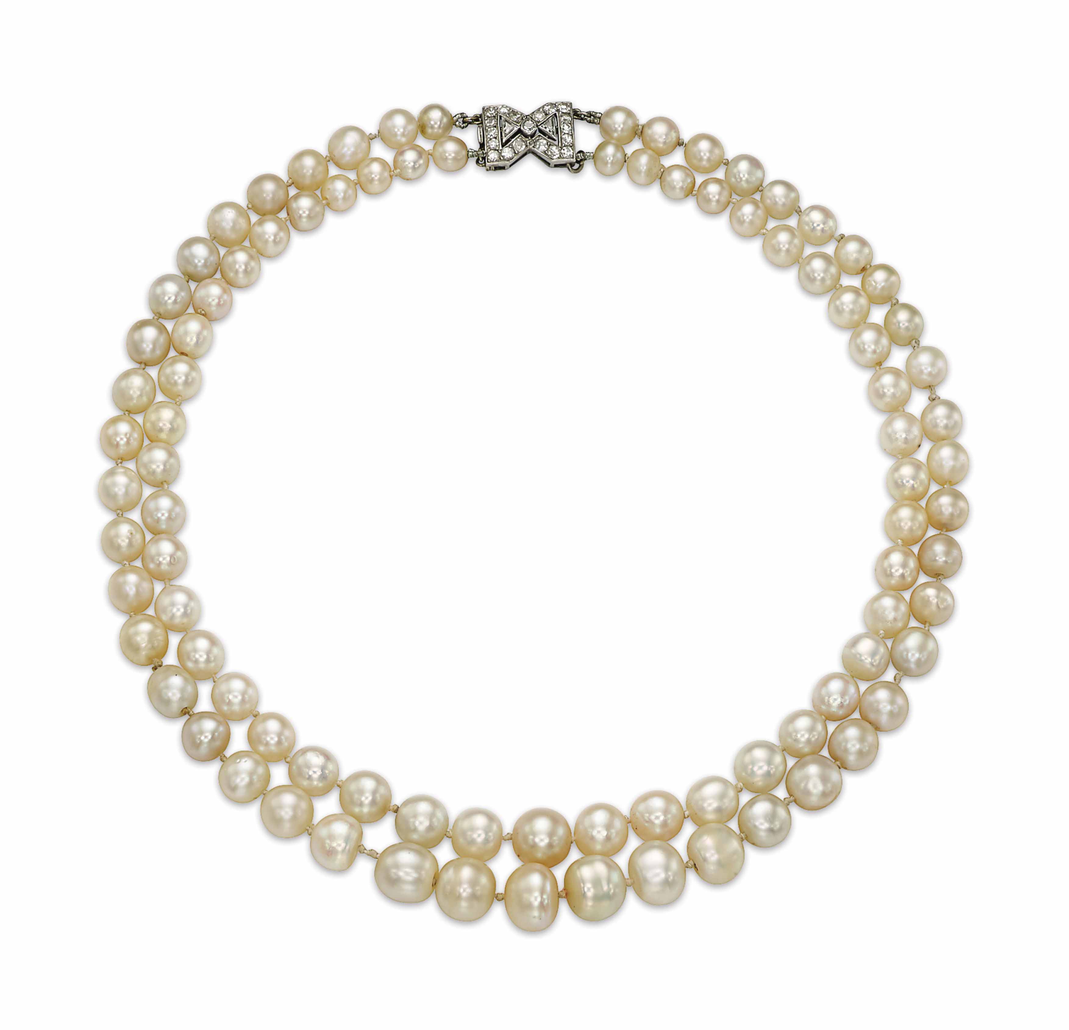 سلسلة لؤلؤ فاخرة من شوميه Chaumet