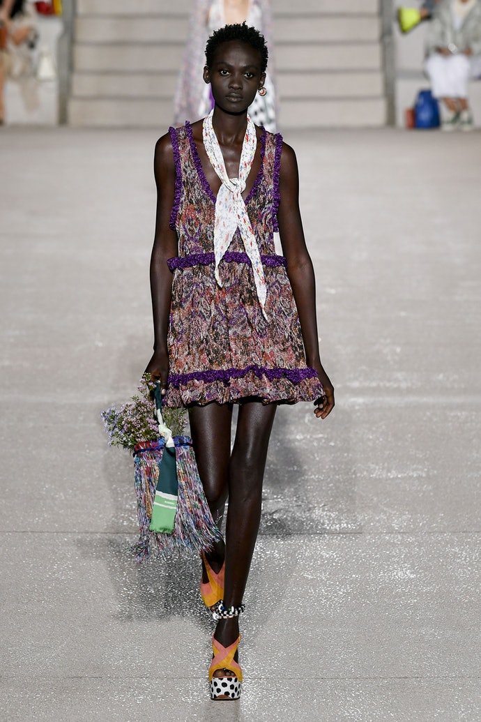 صندل بكعب بلاتفورم بتصميم بولكا من ميسوني Missoni