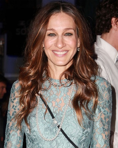 سار جيسيكا باركرSara Jessica Parker ترتدي مجوهرات اللؤلؤ