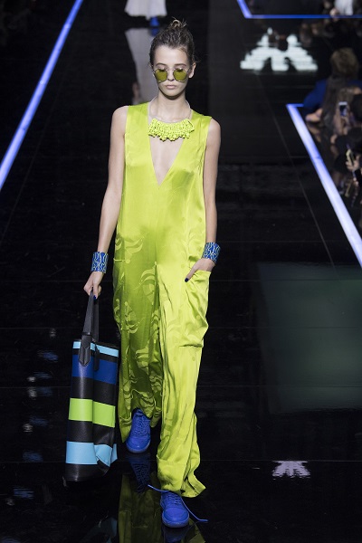 سوار كبير ملون من امبوريو أرماني Emporio Armani