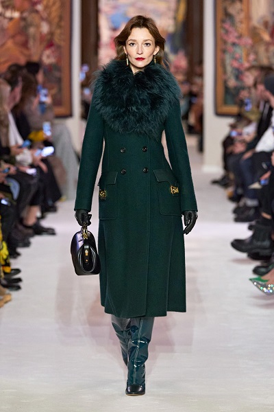 تفاصيل الفرو تزين معطف من لانفان Lanvin