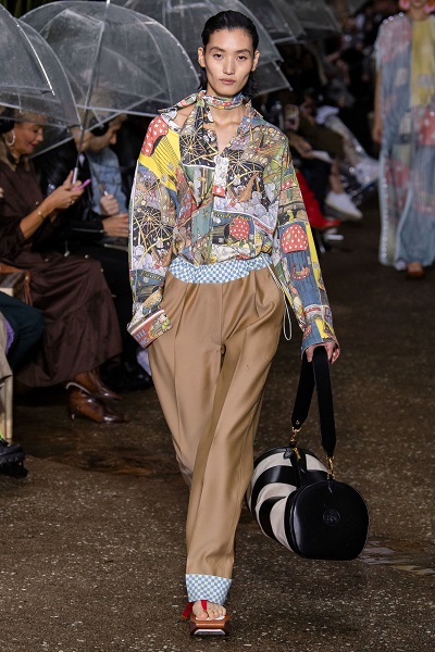 تصميم مطبع بالرسومات الكرتونية من لانفان Lanvin