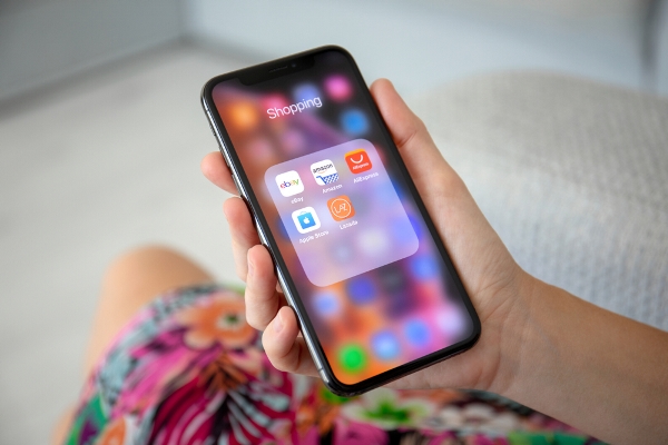 سبب تعطل هواتف ايفون بعد آخر تحديث