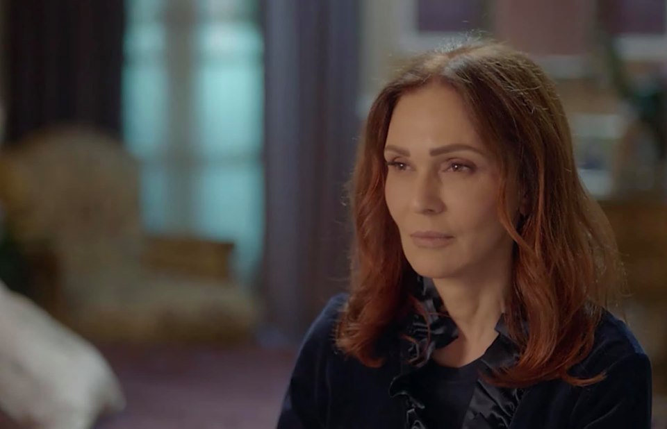 رولا حمادة من مسلسل خمسة ونص