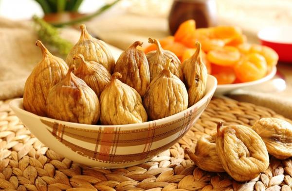 تناولي التين المجفف لتنعمي ببشرة رائعة