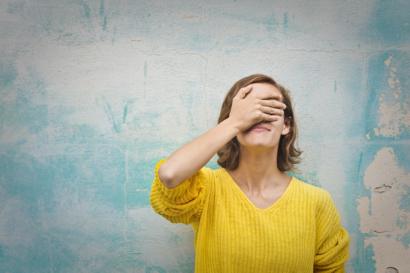 المياه الزرقاء تسبب زيادة حساسية للضوء