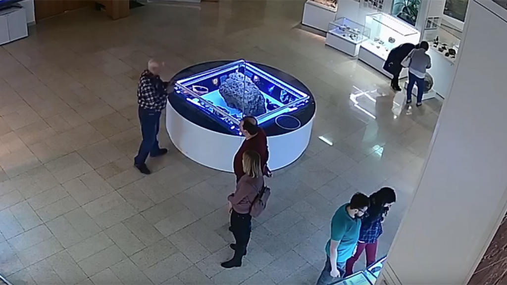 6220226-1670965425.jpg