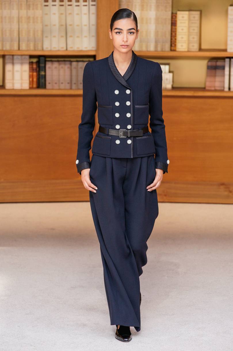 البليزر الكلاسيكي من Chanel