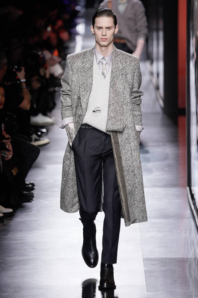 المعطف الطويل بخامات فخمة منDior Men 