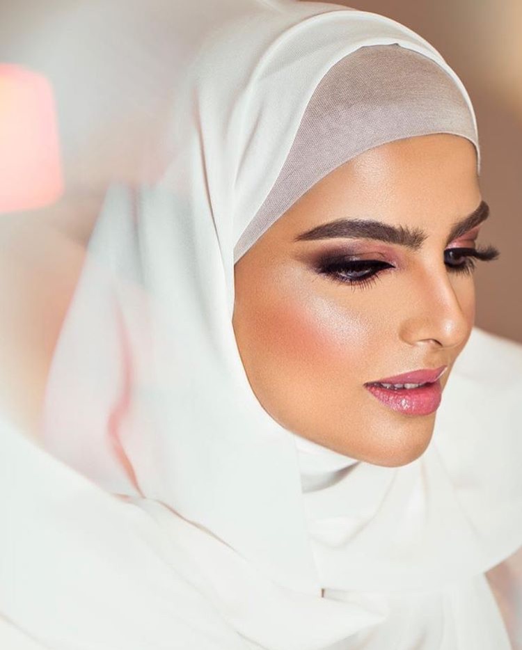 لفة الحجاب مع البطانة