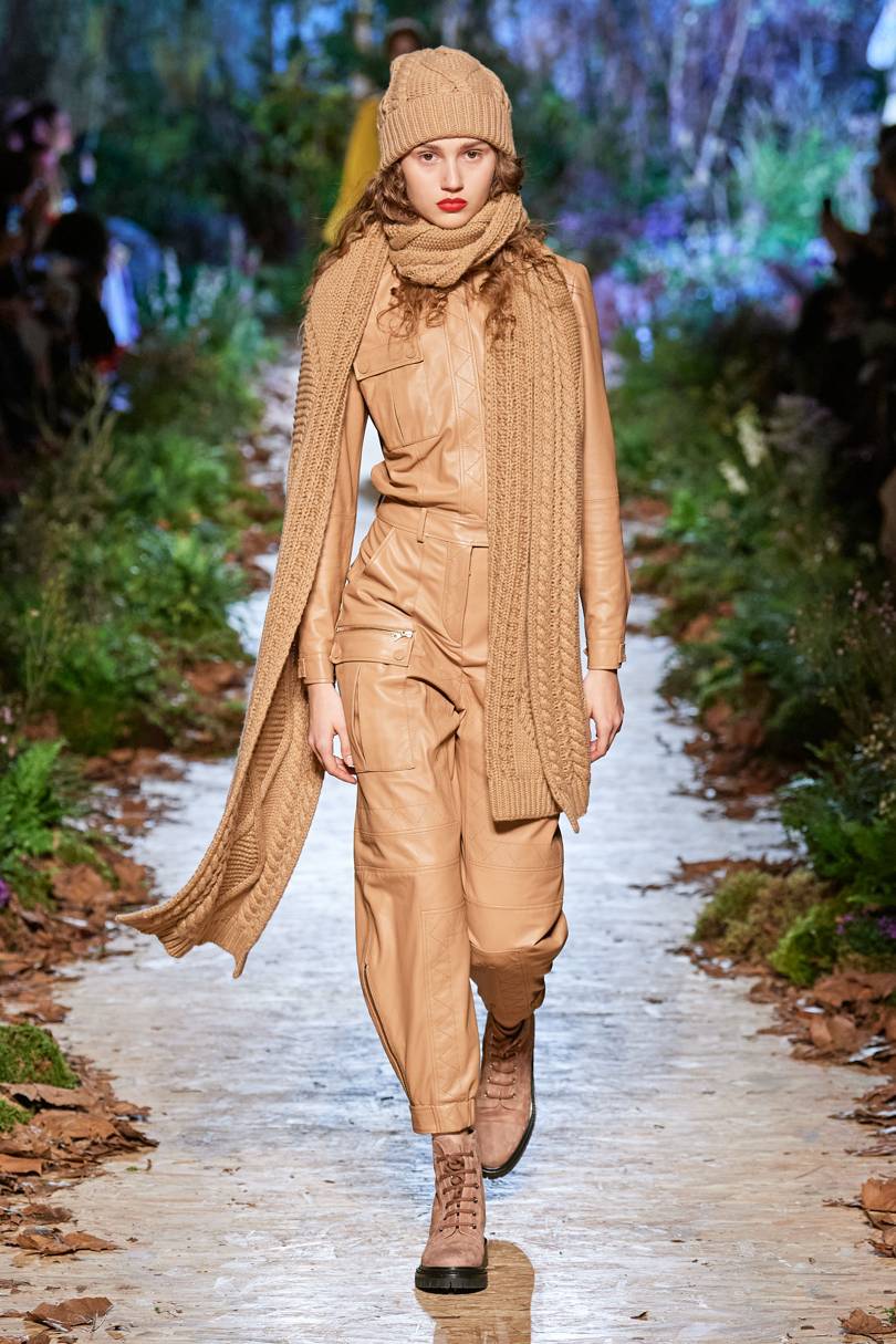 جمبسوت كاجوال بيج من Ralph & Russo