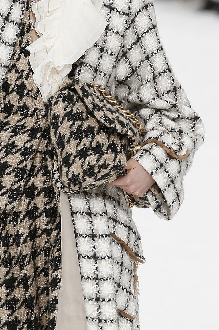 الشنط بنقشة الـ houndstooth من Chanel