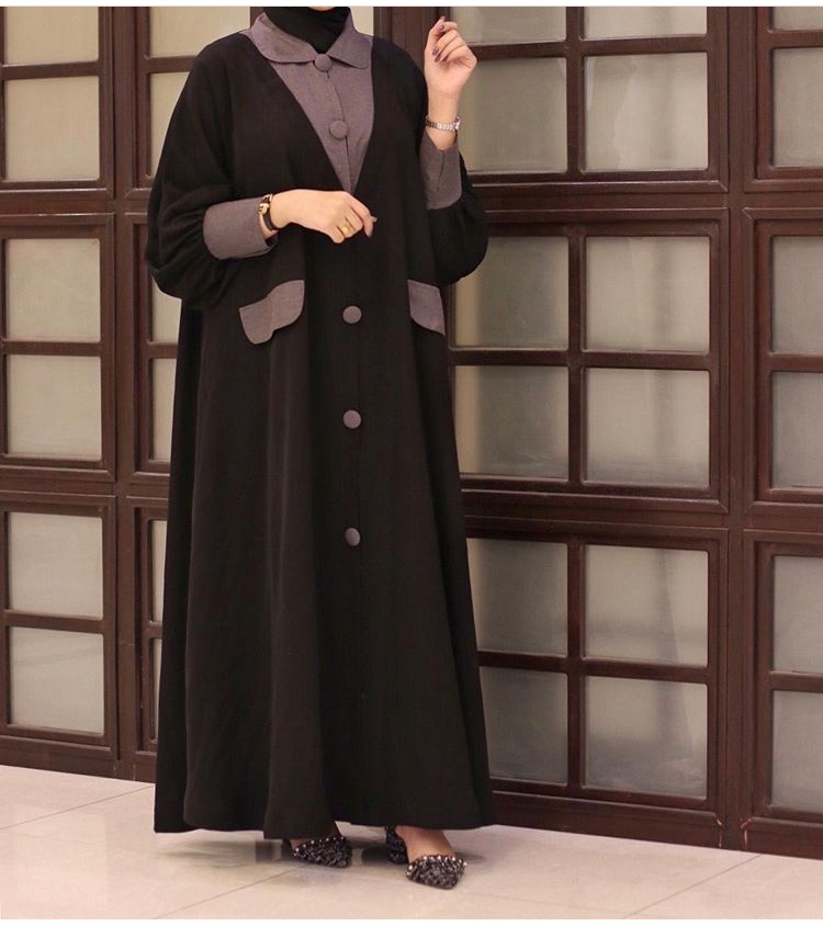 جلاليب بسيطة مع أكمام واسعة