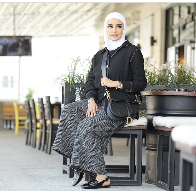 البناطيل الواسعة الكاروهات لاطلالة عملية