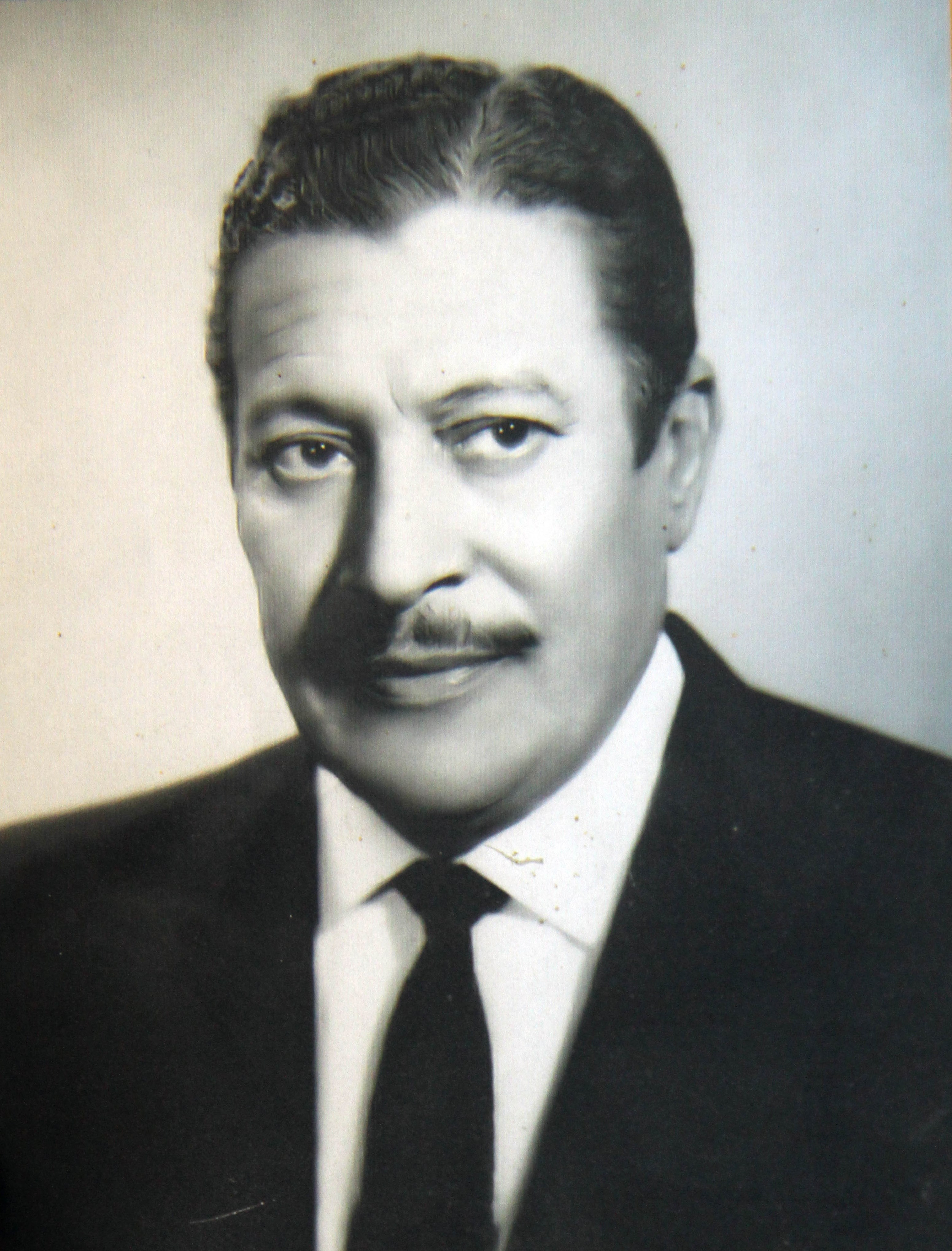 عماد حمدي