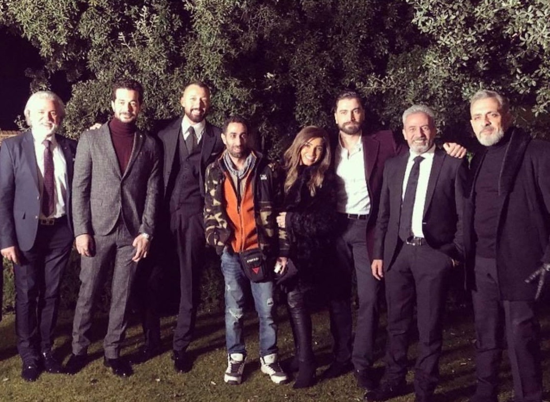 مسلسل أسود فاتح