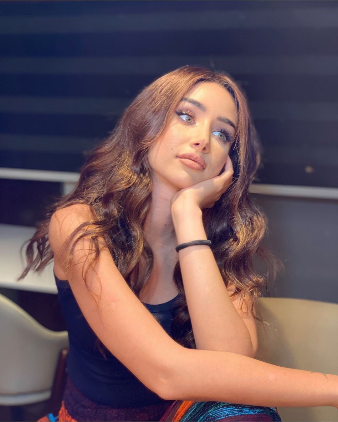 هنا الزاهد