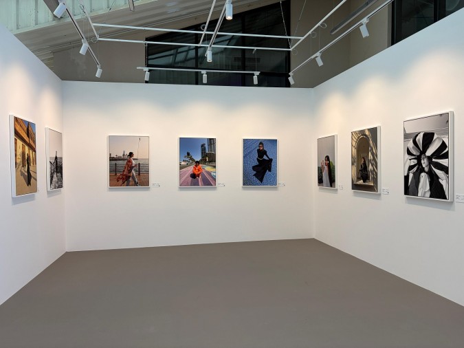 صور فوتوغرافية لمجموعة من المبدعات كانت محور معرض بعيونها