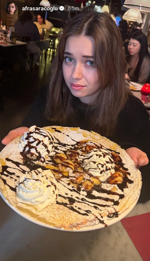 عفراء ساراتش أوغلو تحتفل بيوم ميلادها في أمستردام- الصورة من ستوري حسابها في إنستغرام
