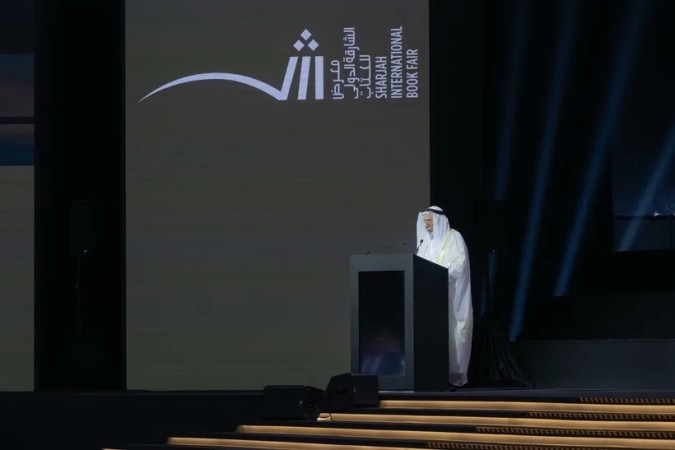 حاكم الشارقة يلفي كلمته خلال افتتاح معرض الشارقة للكتاب