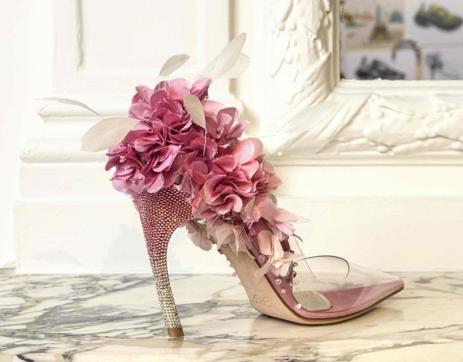 روجيه فيفييه Roger Vivier- الصورة من العلاقات العامة للدار