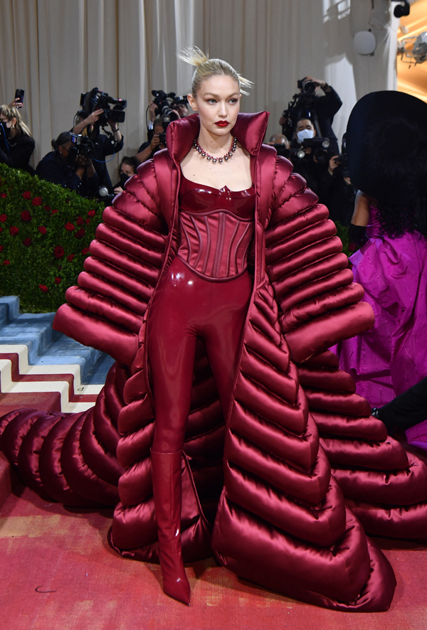 جيجي حديد Gigi Hadid في حفل ميت غالا (مصدر الصورة: Angela WEISS / AFP)