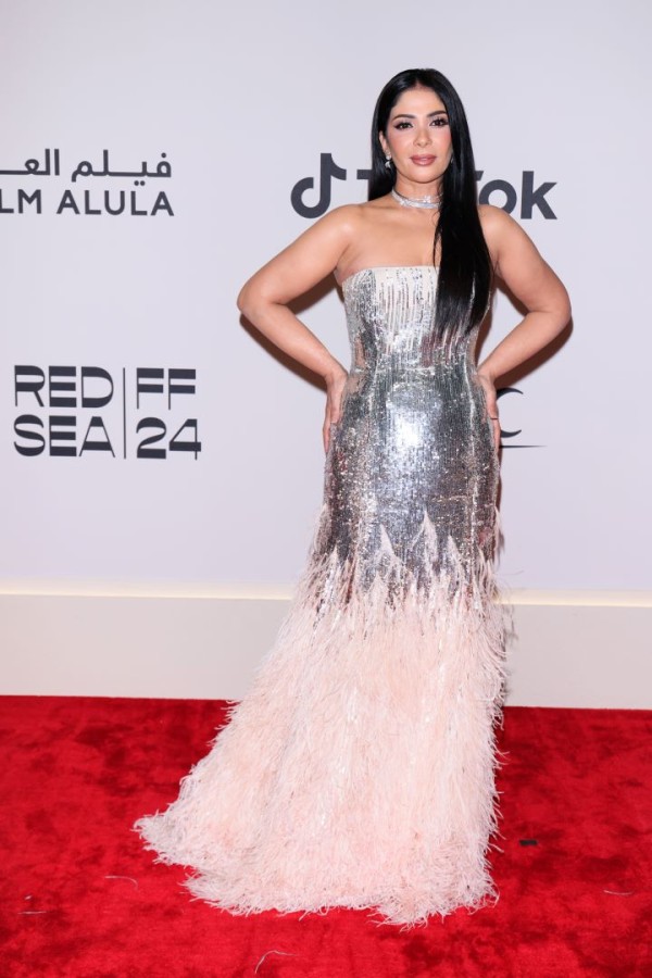منى زكي في مهرجان البحر الأحمر السينمائي 2024 (مصدر الصورة Daniele Venturelli/Getty Images for The Red Sea International Film Festival)