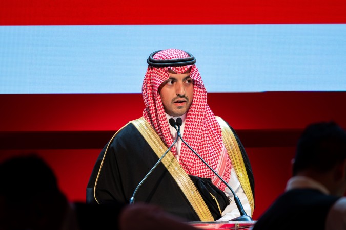 الأمير نواف بن عيّاف أثناء كلمته الافتتاحية في المعرض