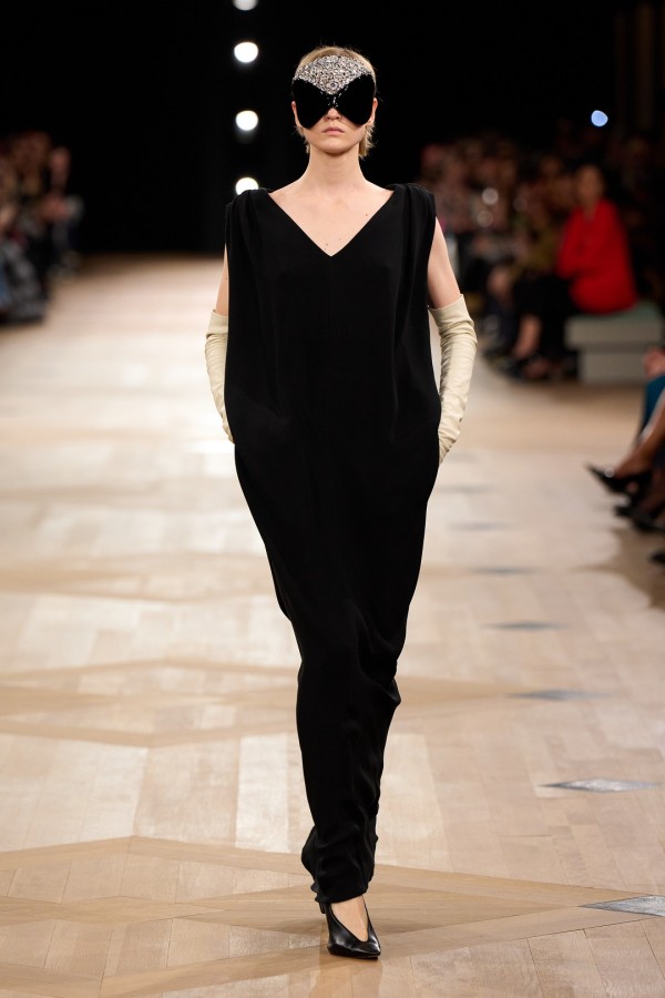 من عرض بالنسياغا Balenciaga لربيع وصيف 2026 -الصور من Launchmetrics/Spotlight ©