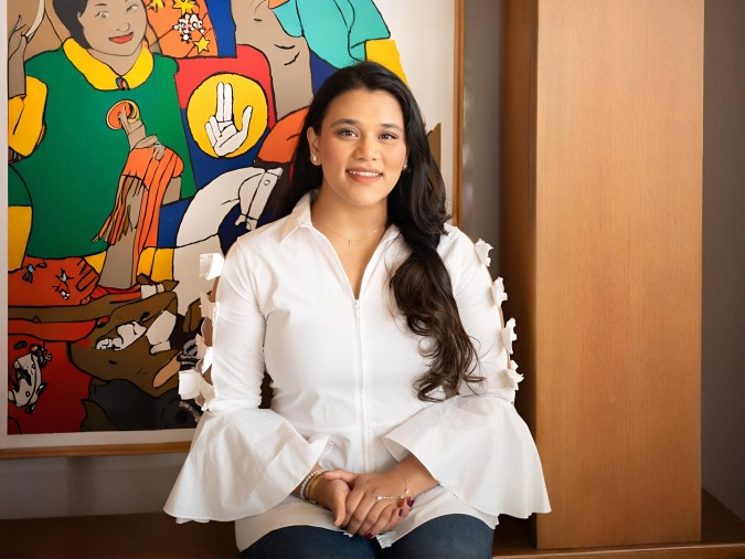 مصممة مجوهرات Kayaa