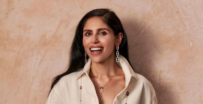  كارينا تشودري Karina Choudhrie -الصورة من العلامة