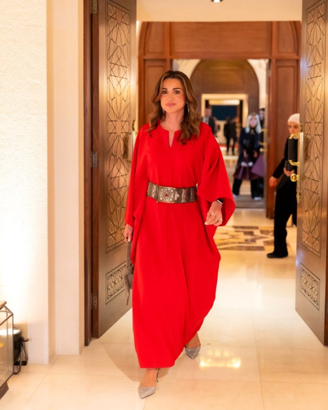 الملكة رانيا العبد الله خلال إفطار العائلة في عمان الأردن- مصدر الصورة الديوان الملكي الهاشمي