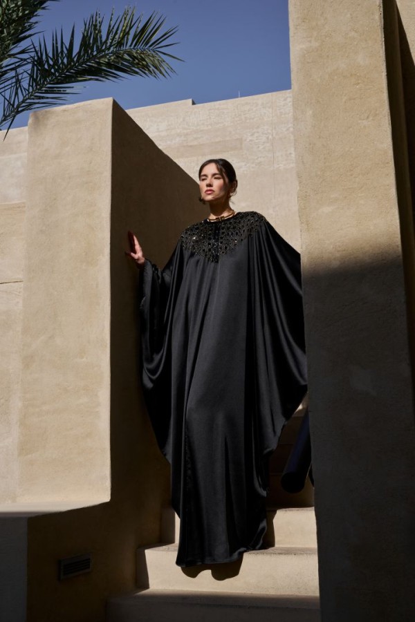 إليزابيتا فرانكي Elisabetta Franchi- الصورة من العلامة 