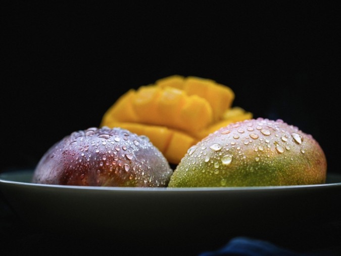 تحتوي المانجو على قيمة غذائية عالية