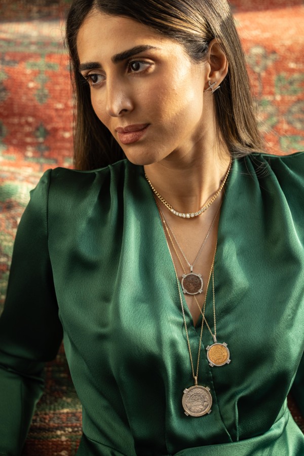 سلاسل من شارمالينا Charmaleena - الصورة من العلامة