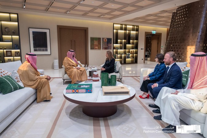 وزير الثقافة السعودي الأمير بدر بن عبد الله بن فرحان آل سعود يلتقي فريق معهد مارانجوني