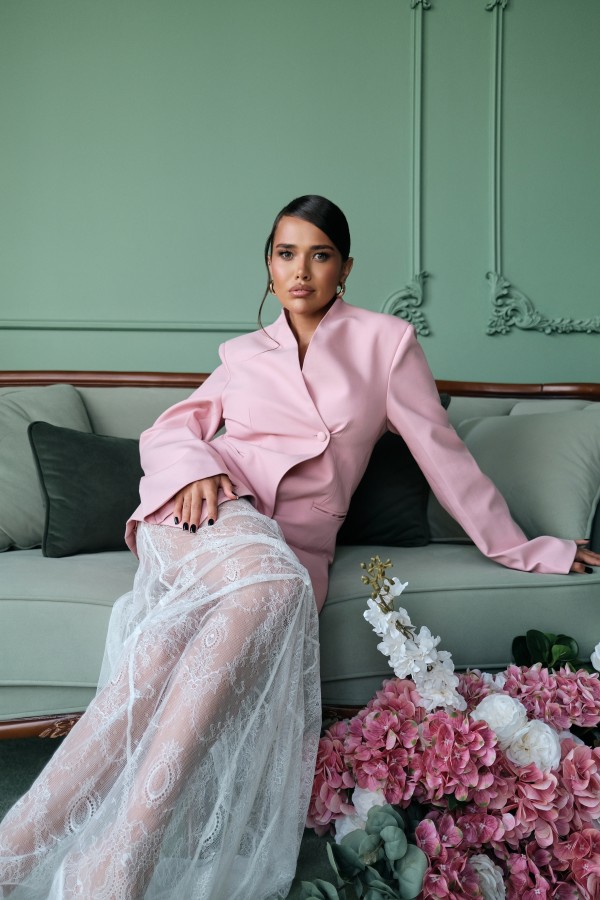 ميرونا- الصورة من العلاقات العامة للدار