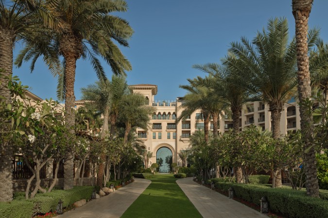 جانب من منتجع فورسيزونز دبي على شاطئ جميرا 