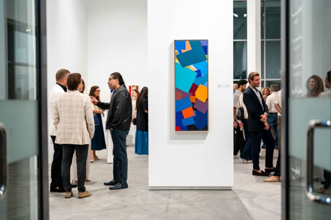 من أجواء معرض "في تآلف" بمكتبة الصفا للفنون والتصميم